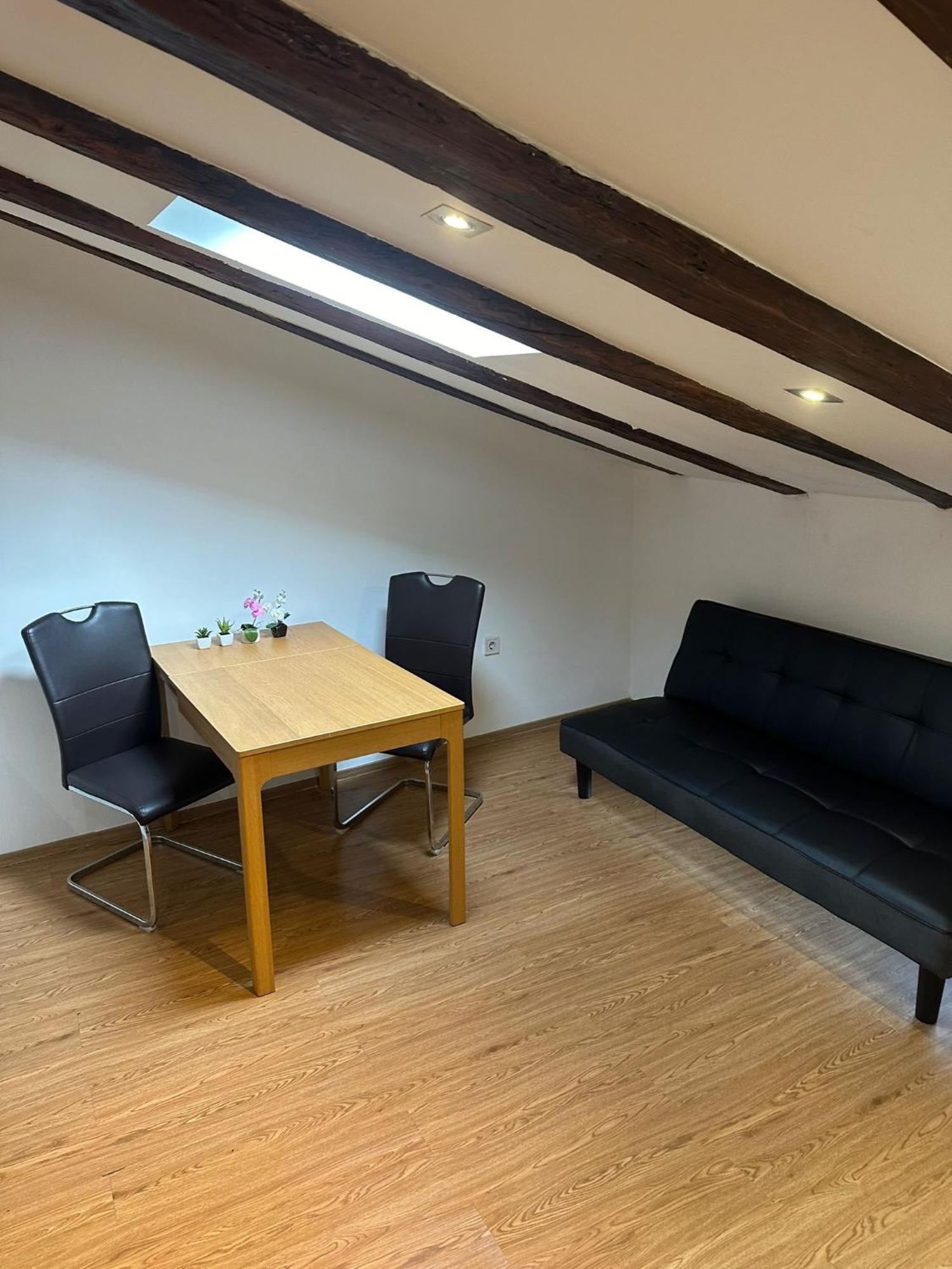 Apartment In The Heart Of Пула Экстерьер фото