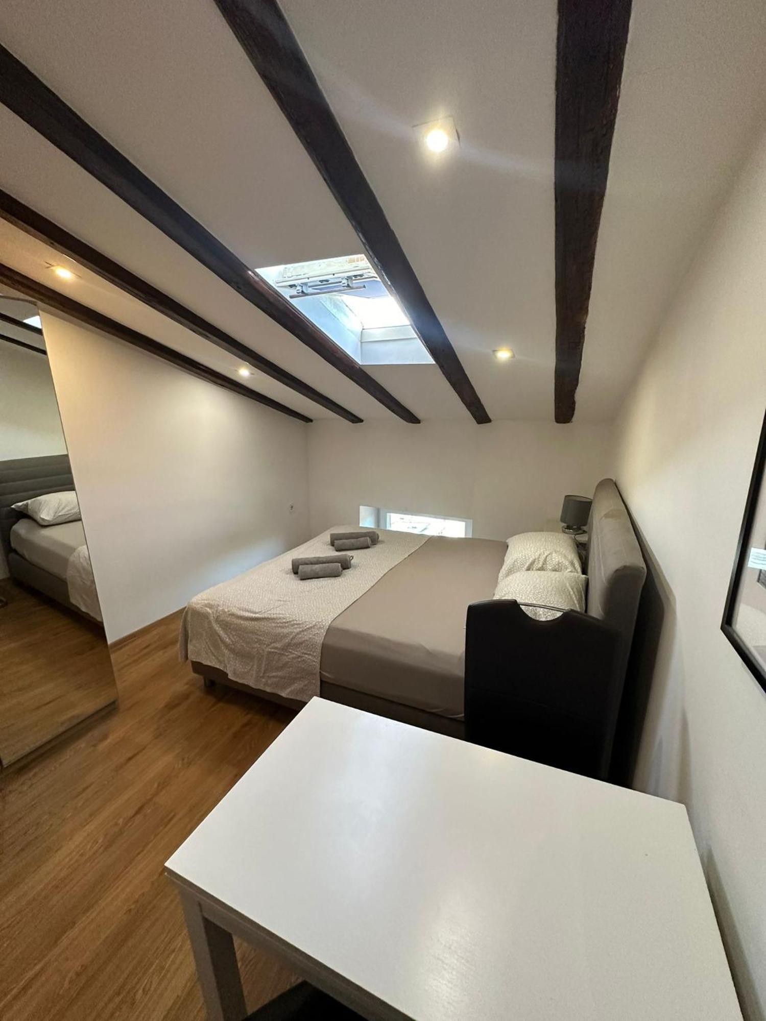Apartment In The Heart Of Пула Экстерьер фото