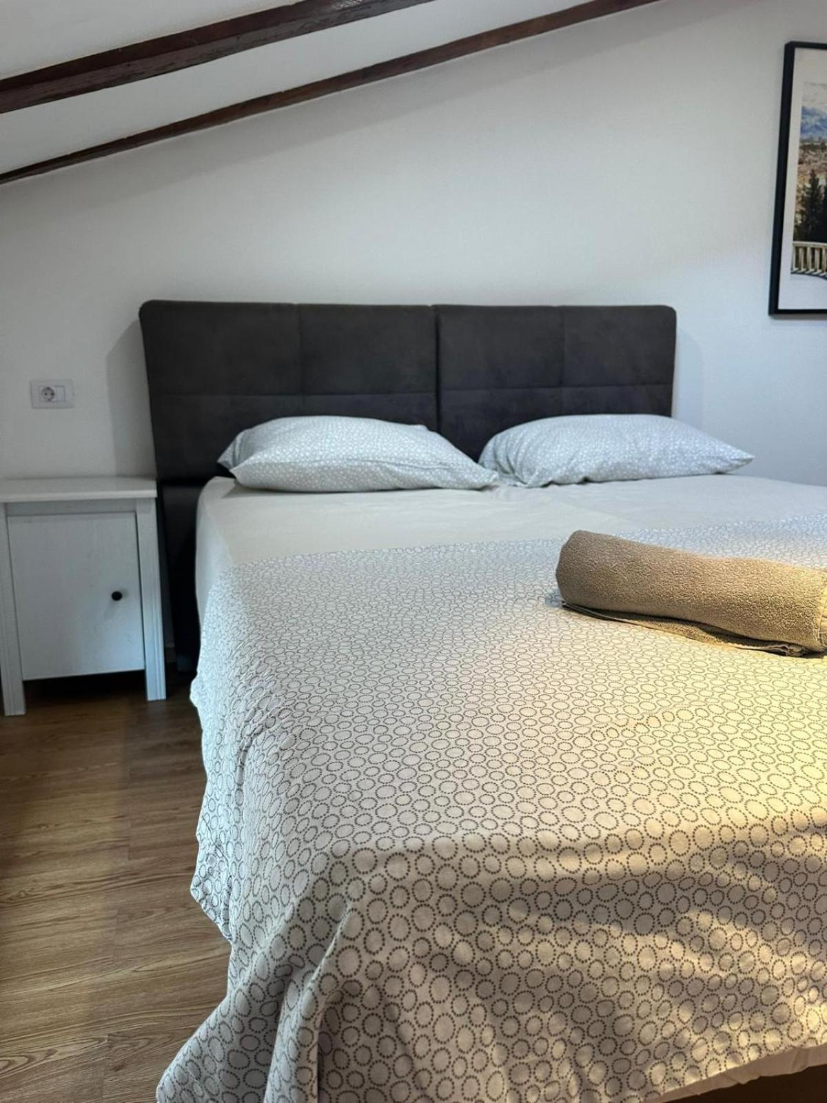 Apartment In The Heart Of Пула Экстерьер фото