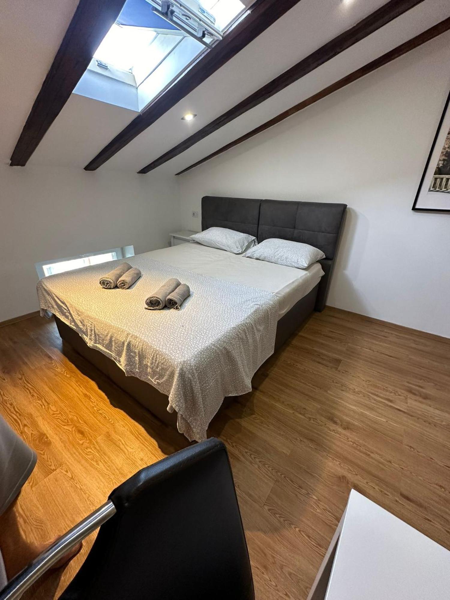 Apartment In The Heart Of Пула Экстерьер фото