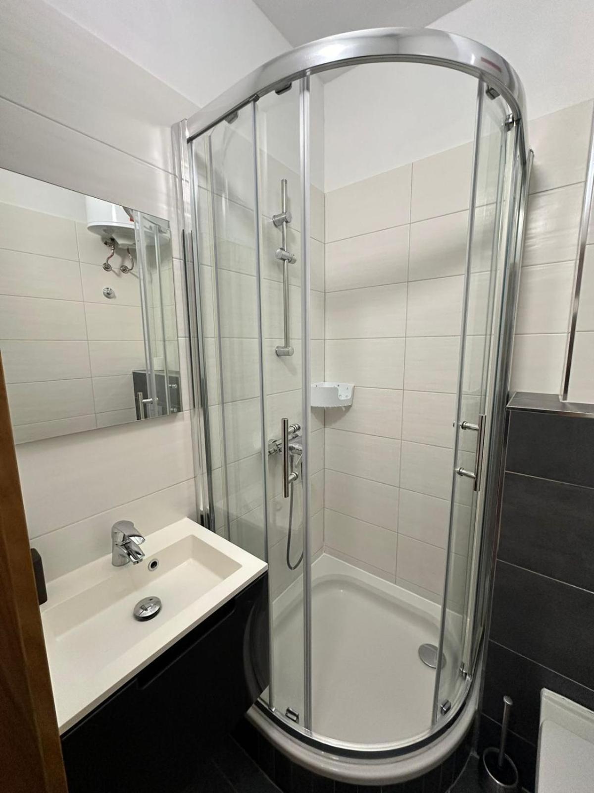 Apartment In The Heart Of Пула Экстерьер фото