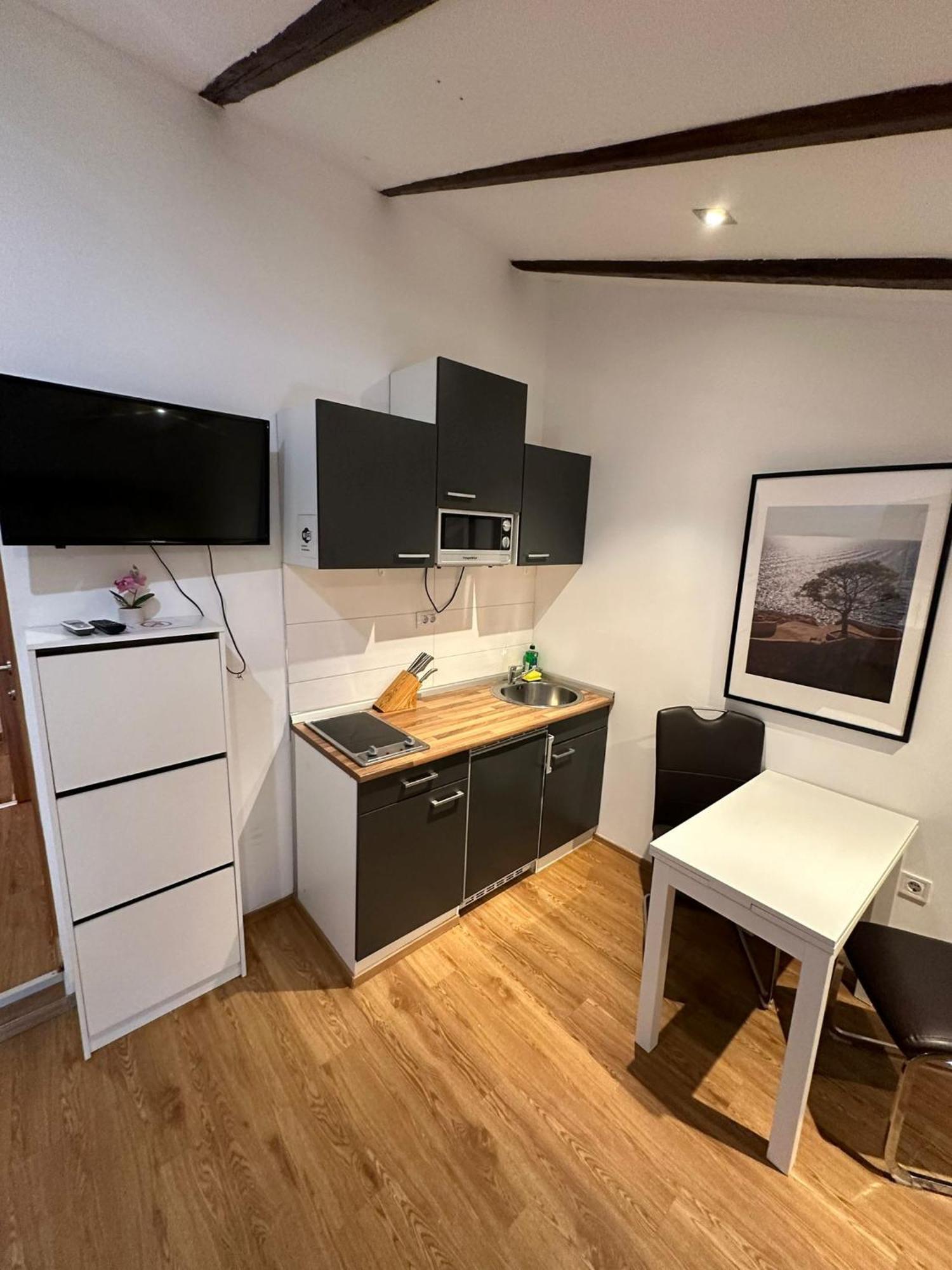 Apartment In The Heart Of Пула Экстерьер фото